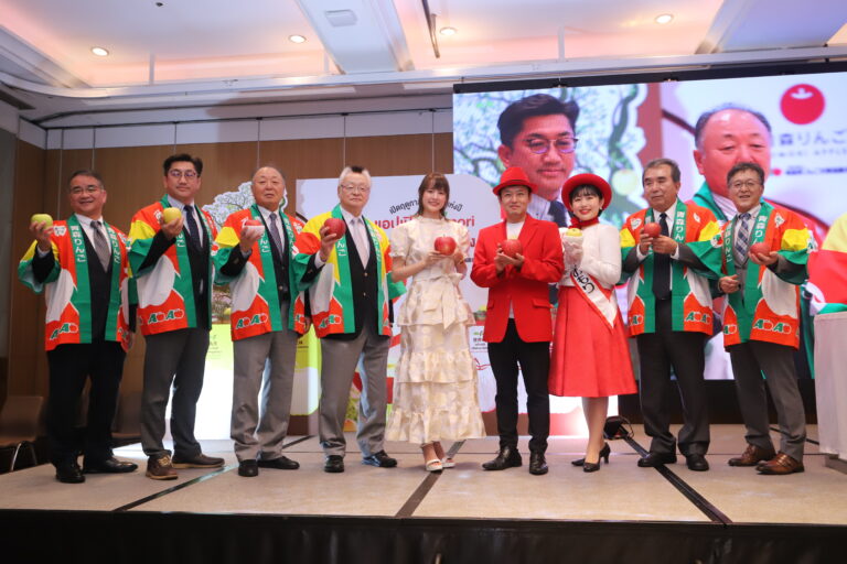 ส่งมอบ “แอปเปิลอาโอโมริ” เป็นของขวัญปีใหม่ต้อนรับ 2025“แพทตี้ อังศุมาลิน” คอนเฟิร์มอร่อยที่สุดในโลก