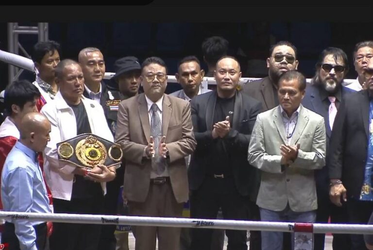 ภาพบรรยากาศ การแข่งขันชกมวย ศึก JF พุ่มพันธุ์ม่วง มวยโลก มวยไทยนานาชาติ