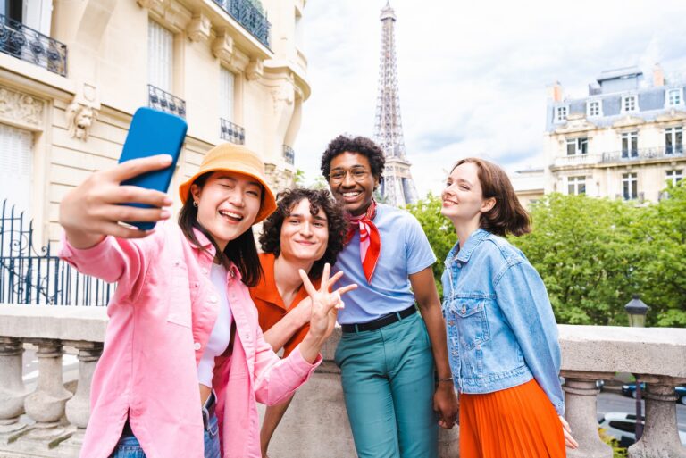 Klook เผยผลสำรวจ “Travel Pulse”  Gen Y และ Gen Z เกินครึ่ง ลงทุนซื้อทริปท่องเที่ยว แก้ความเครียด บำบัดจิตใจ!  พร้อมเปิดแคมเปญ The Best You กระตุ้นนักเดินทางรุ่นใหม่