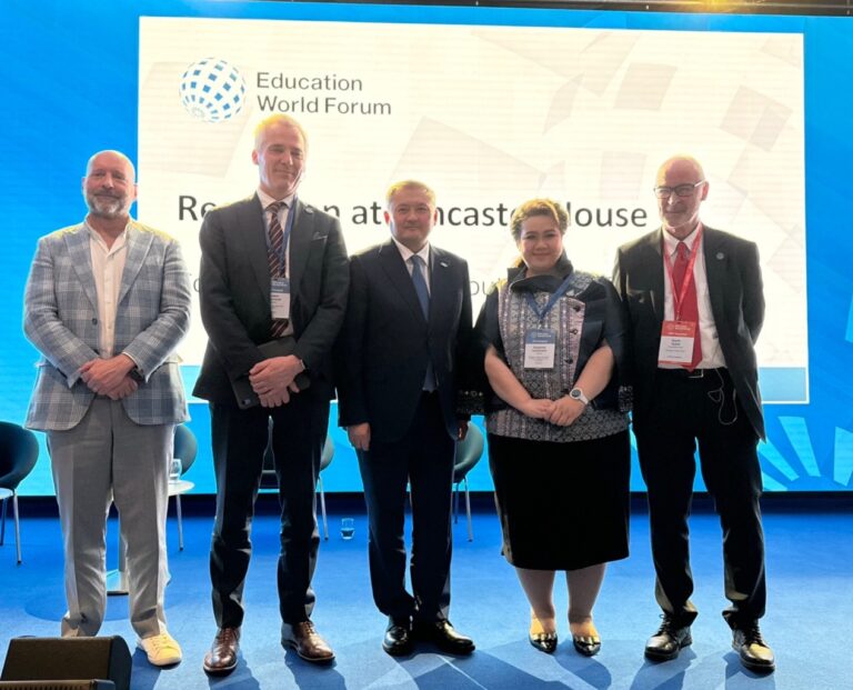 รัฐมนตรี อว. ร่วมเวทีการประชุมเสวนาระดับโลก Education World Forum 2025 ร่วมกับรัฐมนตรีนานาประเทศ ชี้ประเด็นการใช้เทคโนโลยีเพื่อยกระกับการศึกษาที่ยั่งยืน