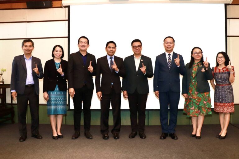สพฐ.จับมือ มรภ.อุดรธานี อบรมศึกษานิเทศก์ ผู้นำการเปลี่ยนแปลง พลิกโฉมคุณภาพการศึกษาสู่สากล