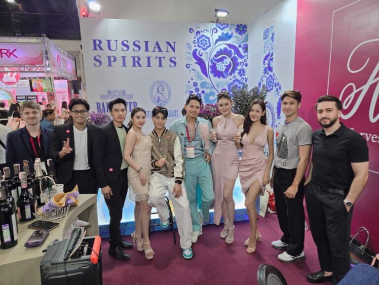 กิจกรรมงาน Thai Fex 2025  โดย Maksim Shirokov Brand Ambassador, Ladoga Group และMikhail Okroyan Brand Ambassador, Kuban-Vino พร้อมด้วย Sergey Eliseev  Importer of wines and spirits, Harvest Creation Co., Ltd