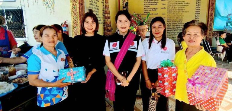 หญิงเหล็ก! สวย! เก่ง! ยุคใหม่! ไฟแรง!  ทำงานการเมืองเพื่อประชาชน และประเทศชาติ