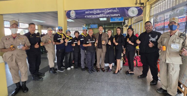 นายไทยใหญ่รัฐพร แก้วเก้าศิริ ที่ปรึกษาฝ่ายอำนวยการเฉพาะกิจคชสีห์ , กรรมการก่อตั้งสภาธรรมาภิบาลแห่งชาติ , กรรมการก่อตั้งสภาสมาคมธรรมาภิบาล , ผู้อำนวย น.ส.พ.ไทยโปลิศพลัส พร้อมคณะที่ปรึกษา ได้เดินทางไปให้กำลังใจเจ้าหน้าที่ชุดเฉพาะกิจพิเศษ ฯ